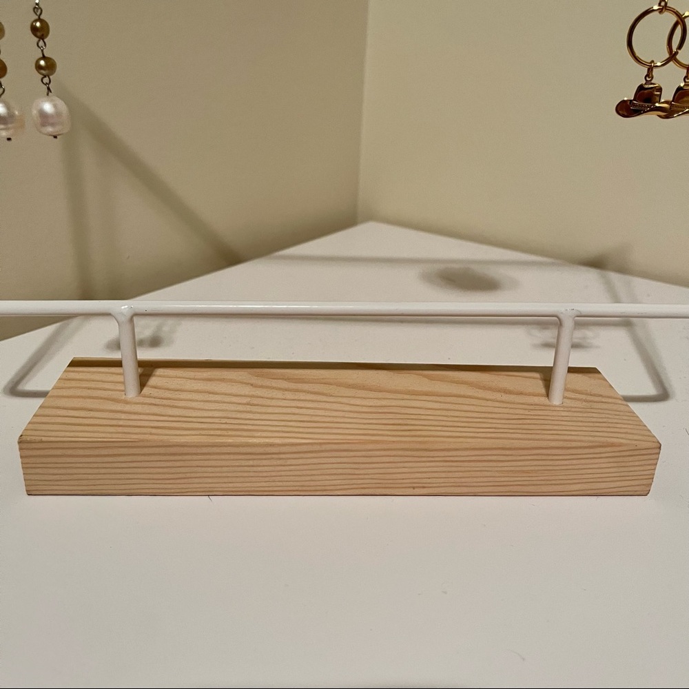 Earring Display - Picture 3 of 3